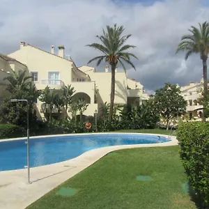 Apartamento In El Paraiso - Near Puerto Banus, Estepona