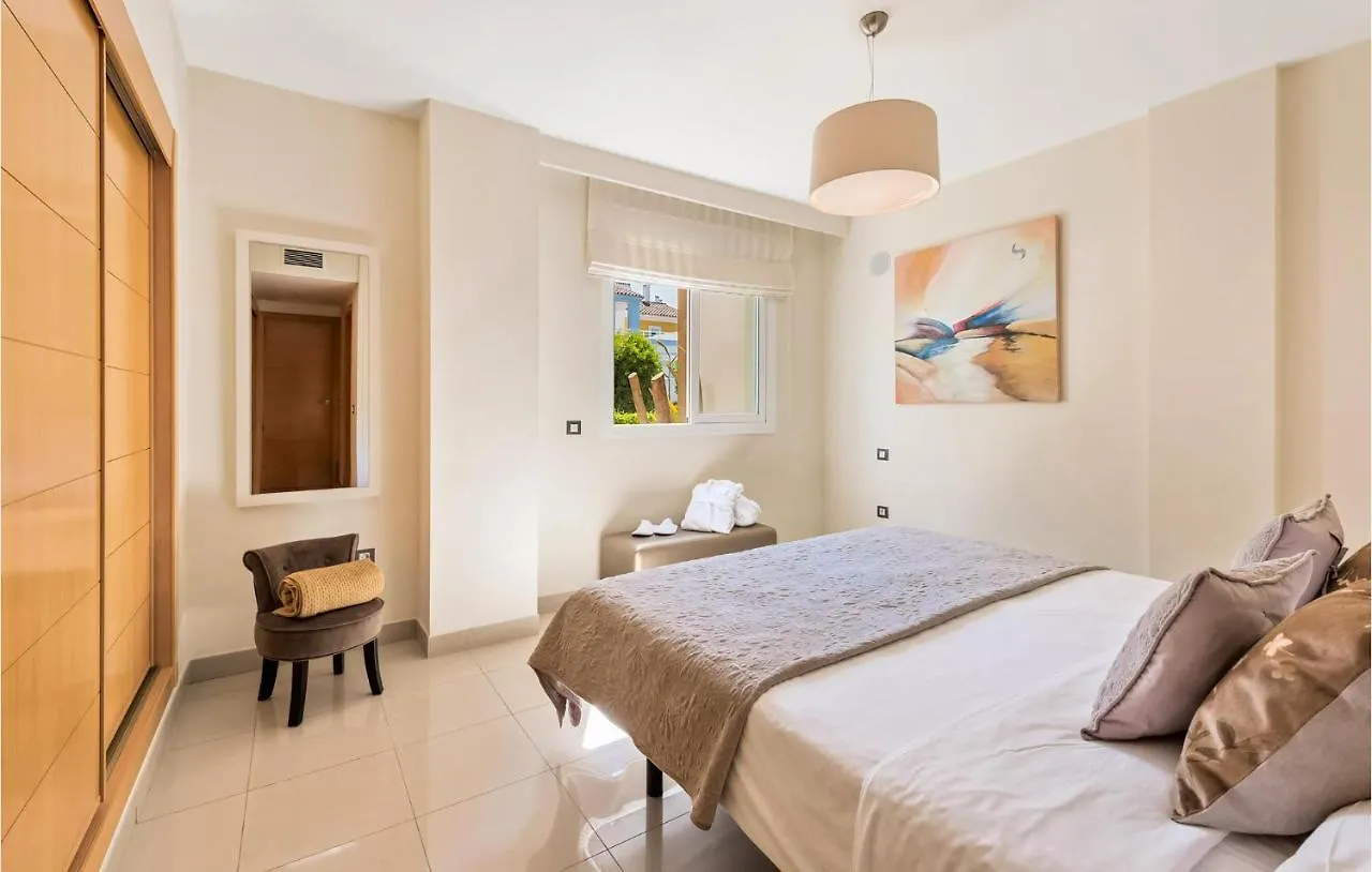 Nice Apartment In Estepona With Kitchen